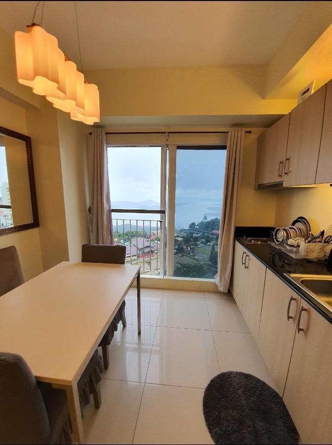 Breezy Nest Staycation At Wind Residences Tagaytay 따가이따이 외부 사진