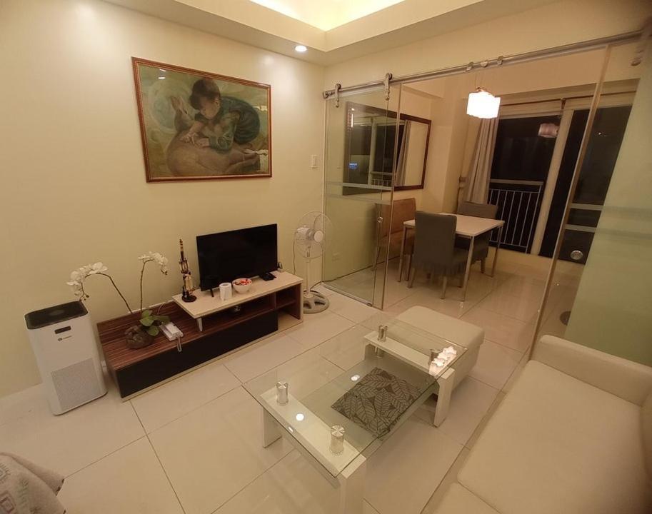 Breezy Nest Staycation At Wind Residences Tagaytay 따가이따이 외부 사진